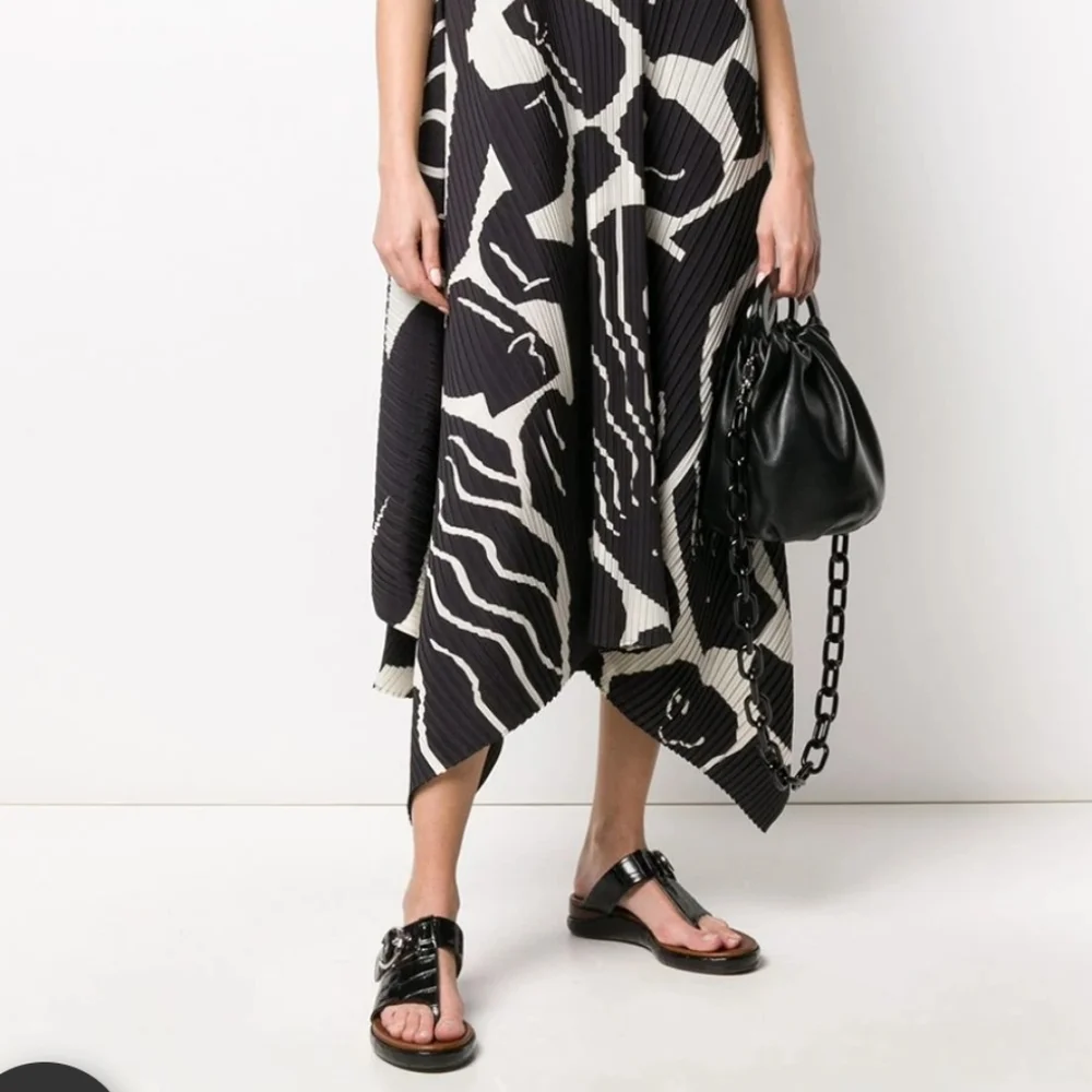 **HP** ISSEY MIYAKE Cape Dress - Picture 7 of 17